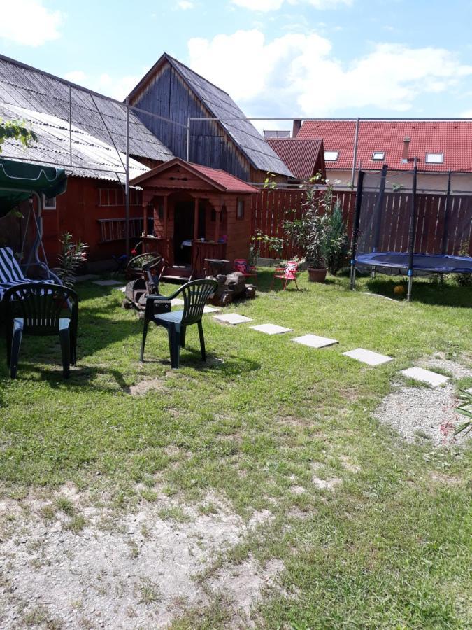 Molnar Vendeghaz Bed & Breakfast Прайд Екстериор снимка