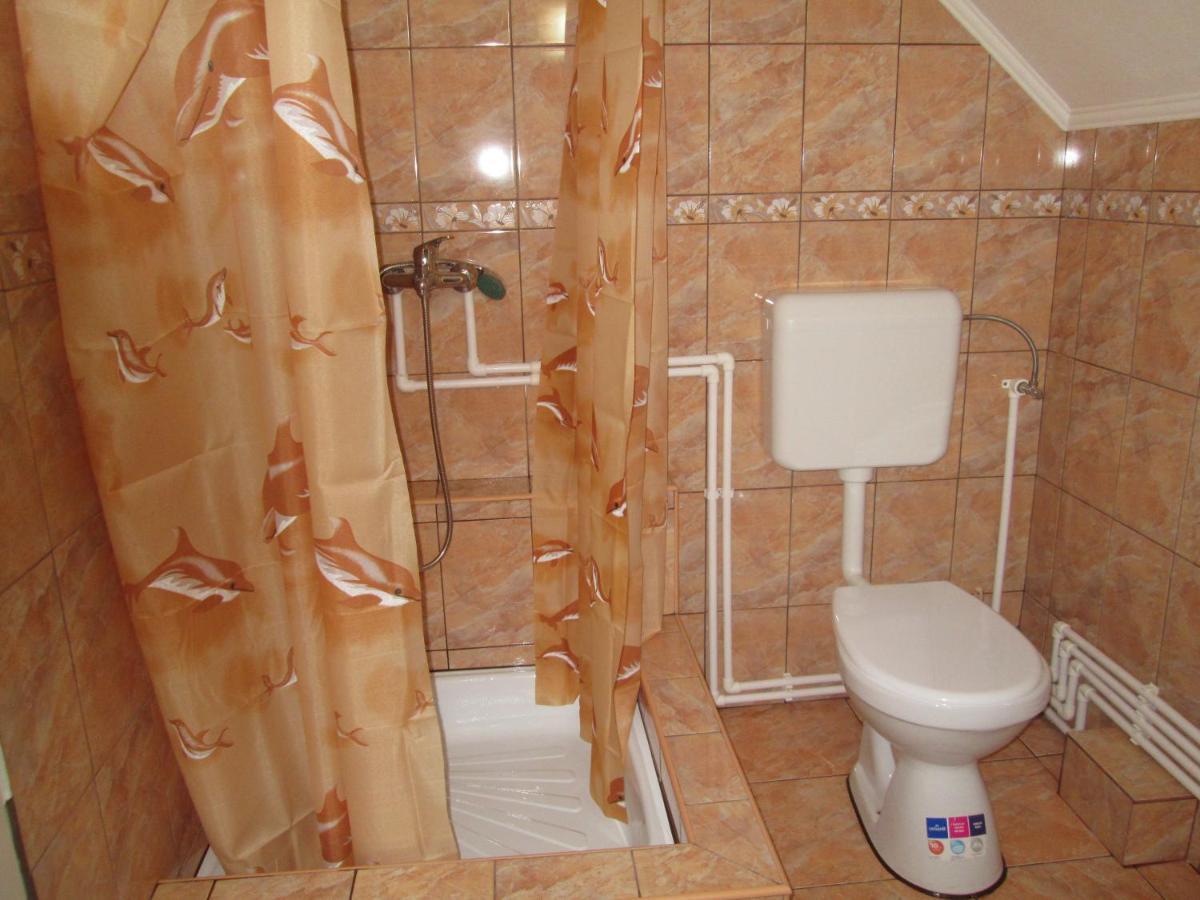 Molnar Vendeghaz Bed & Breakfast Прайд Екстериор снимка