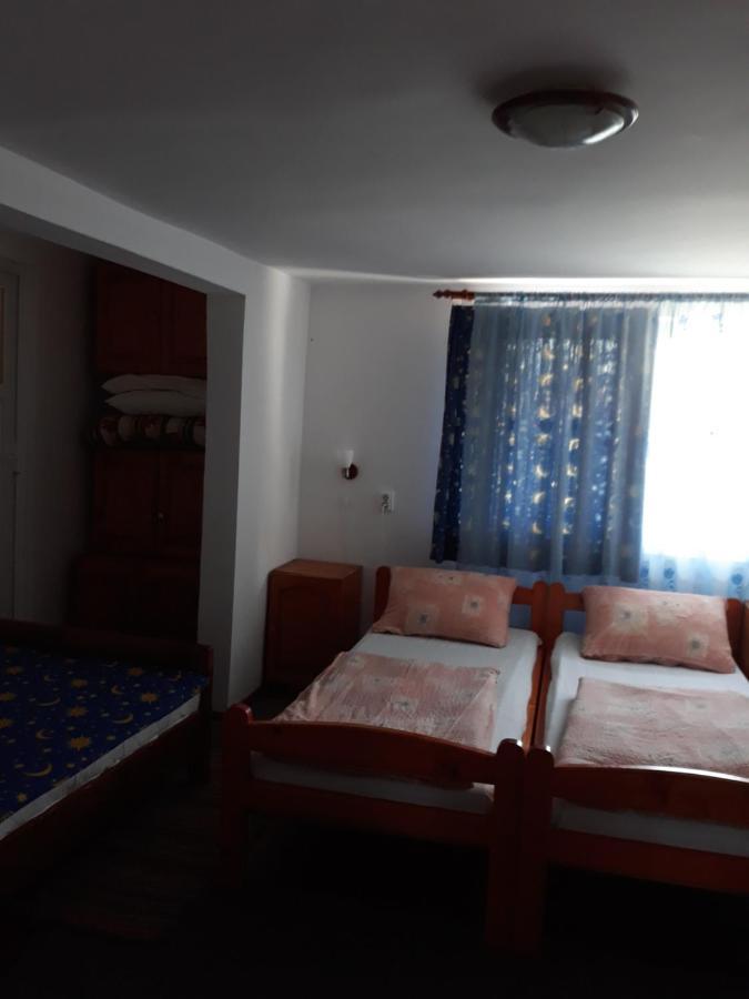 Molnar Vendeghaz Bed & Breakfast Прайд Екстериор снимка