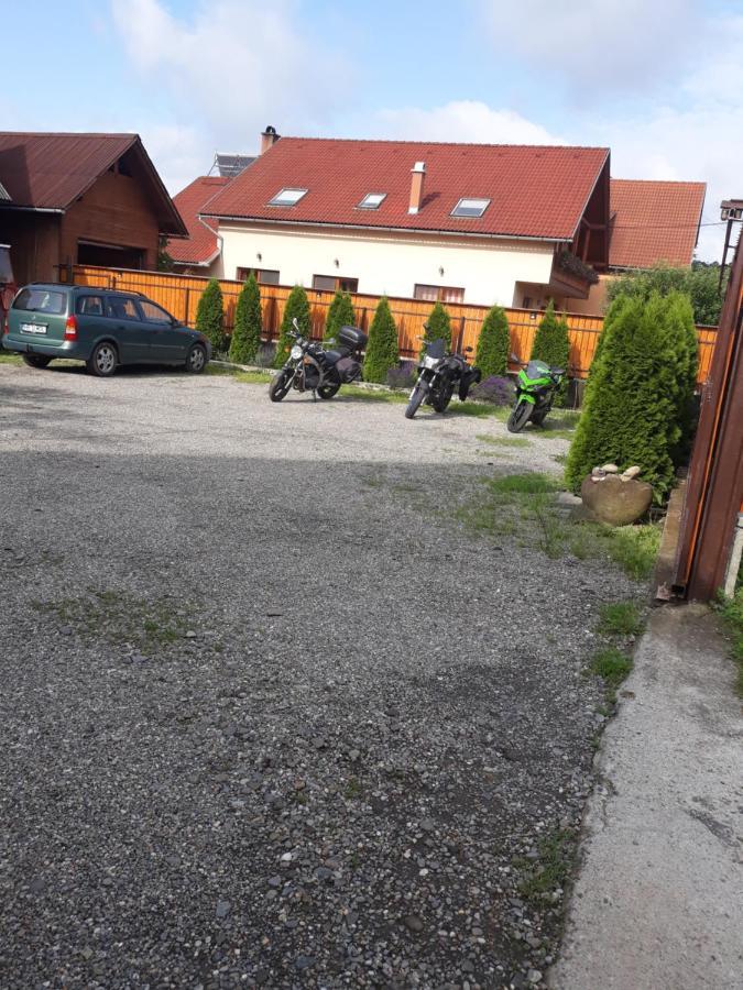 Molnar Vendeghaz Bed & Breakfast Прайд Екстериор снимка